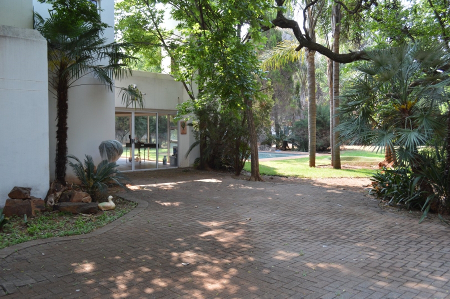 4 Bedroom Property for Sale in Wilkoppies North West